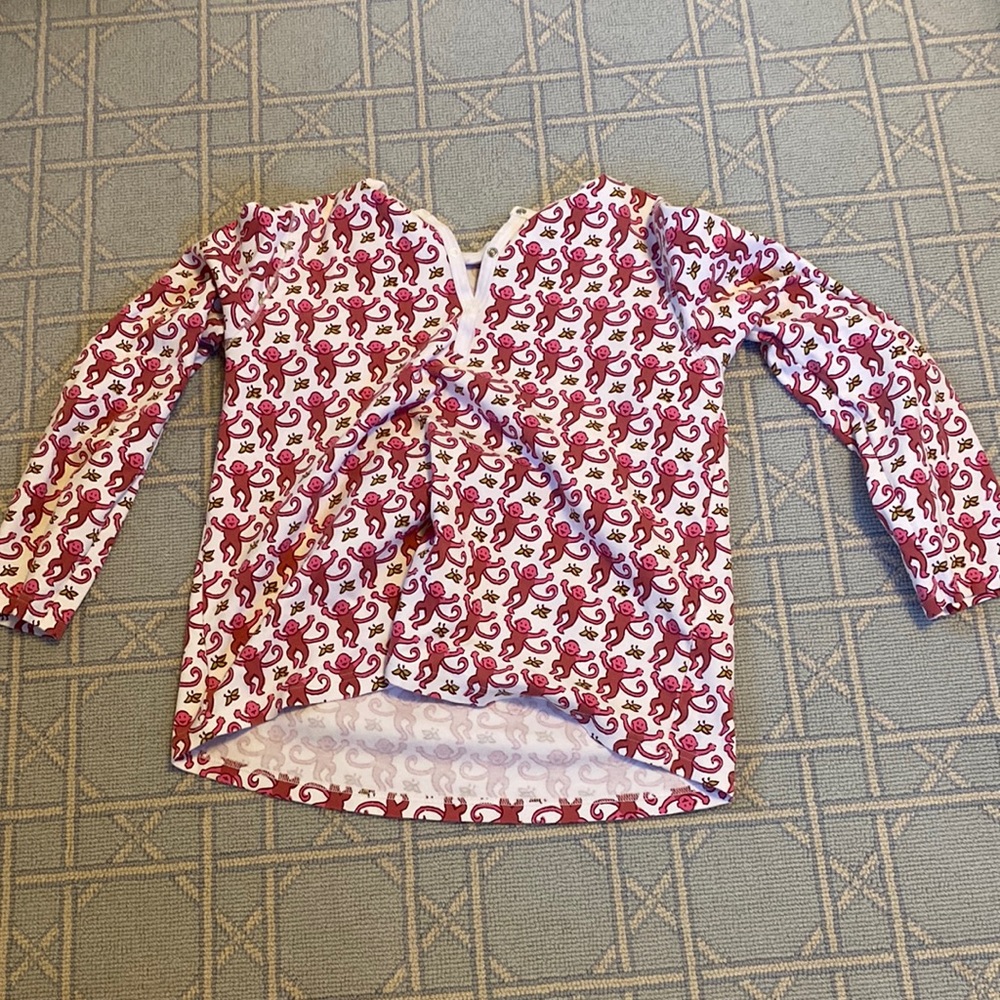 Cute Roller Rabbit top!